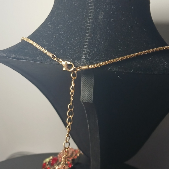 Betsey Johnson red  rhinestone flowers charm Pendant Necklace - Picture 4 of 10